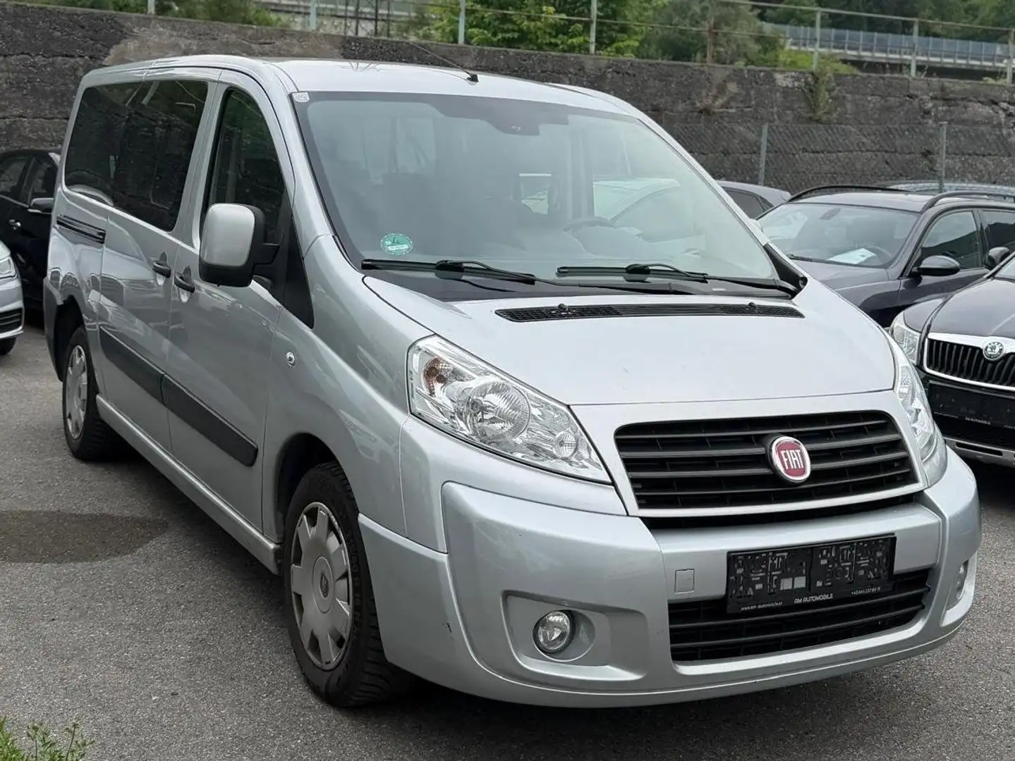 Fiat Scudo Panorama Family L2H1 130 Multijet (5 Sitze) Grau - 1