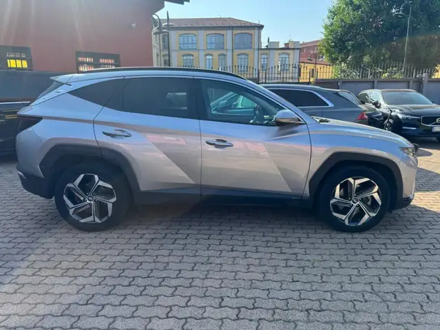 Hyundai Tucson view 3