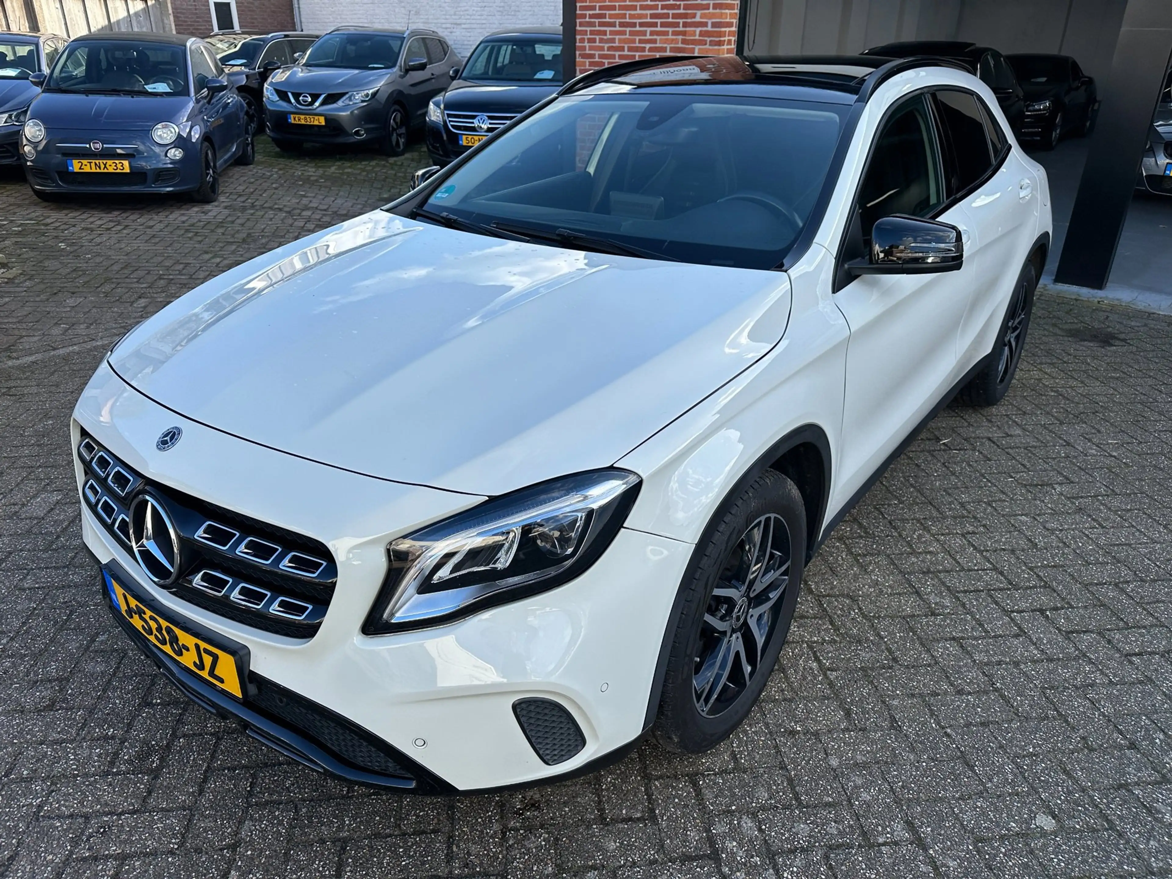 Mercedes-Benz GLA 200 Business AUTOMAAT-NAVI-PDC-CRUISE-AIRCO — photo 2