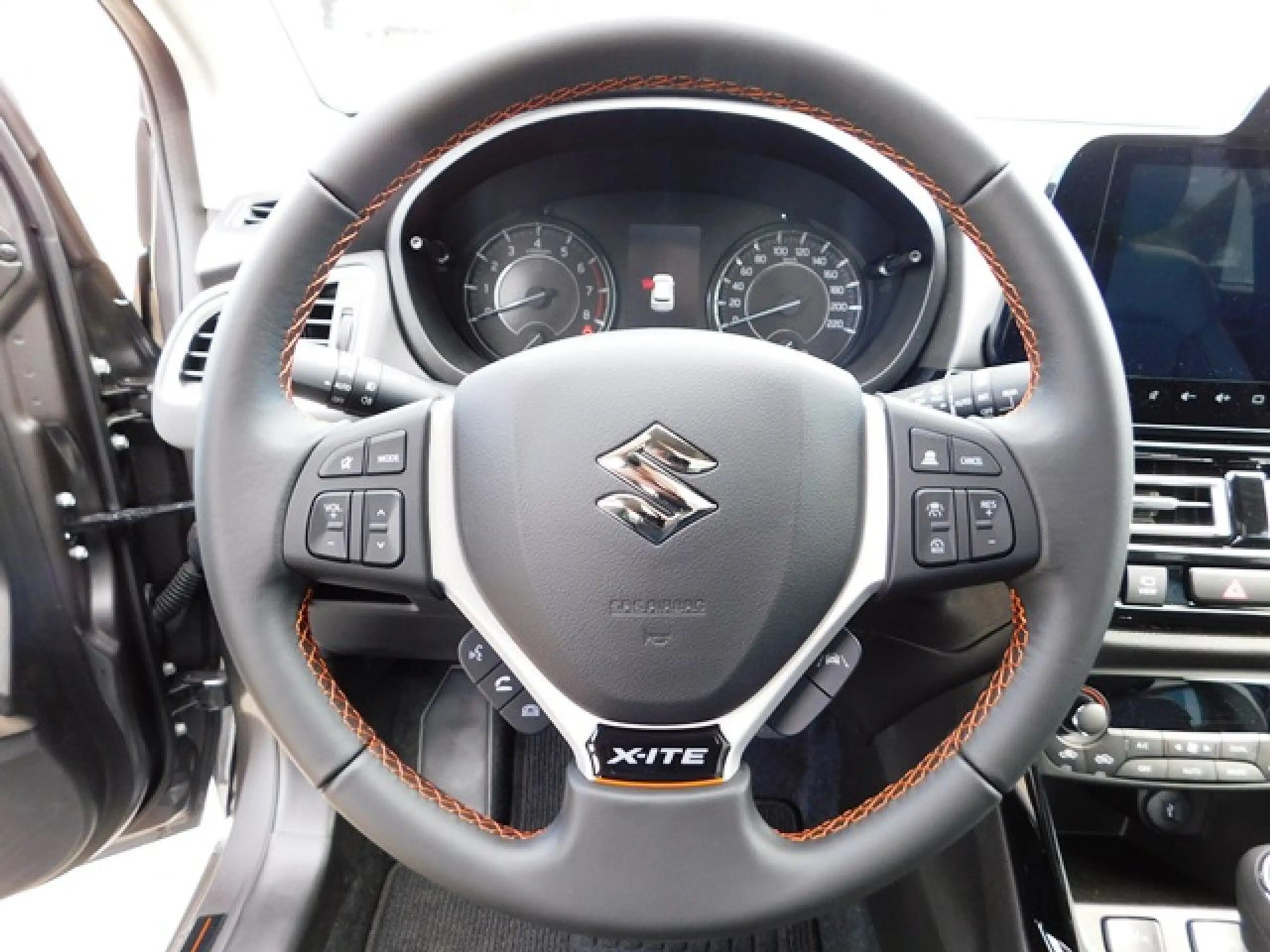 Suzuki SX4 S-Cross 1.4 4x4 Comfort+ X-ITE Mild-Hybrid Booster — photo 9