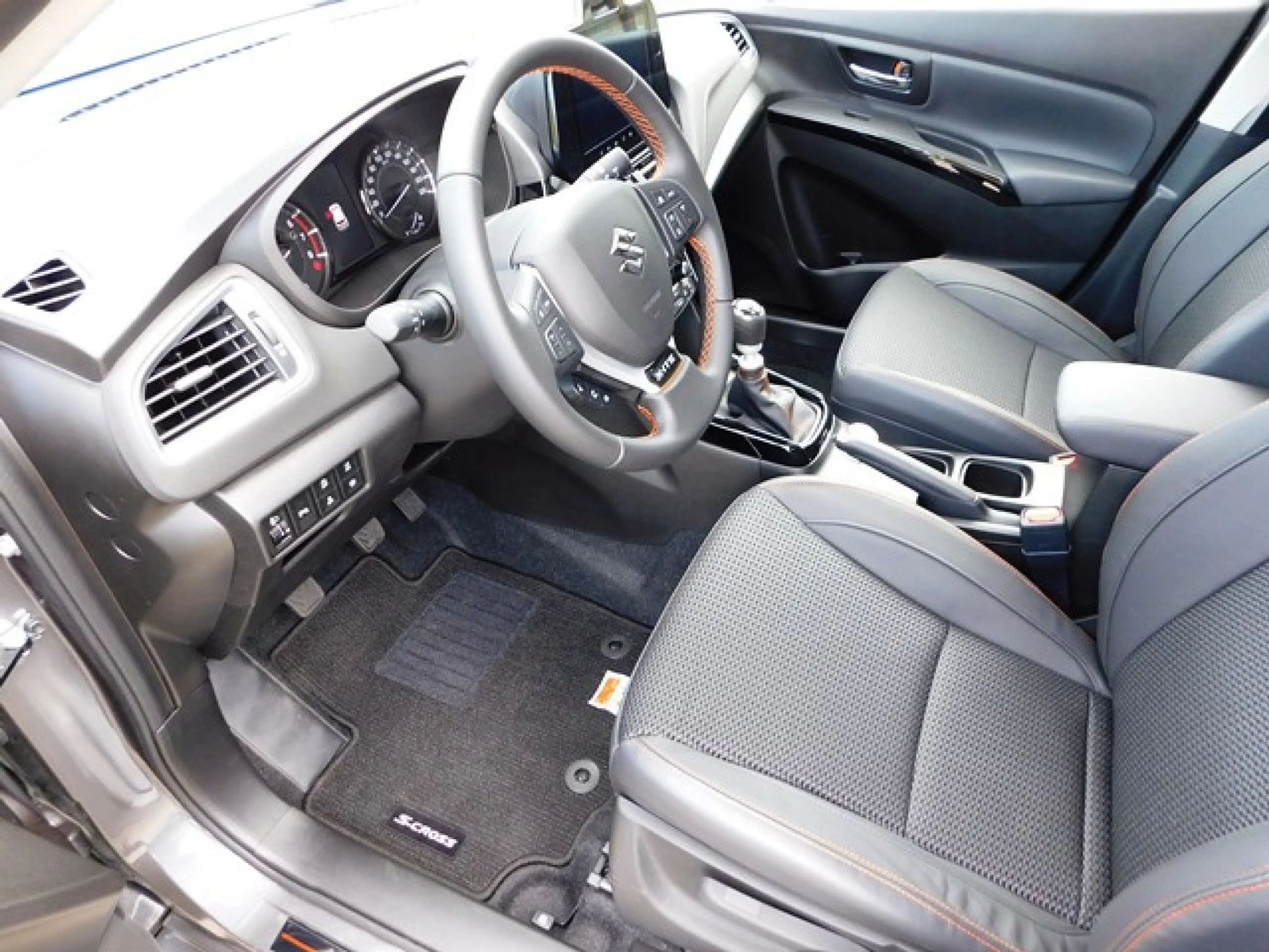 Suzuki SX4 S-Cross 1.4 4x4 Comfort+ X-ITE Mild-Hybrid Booster — photo 8