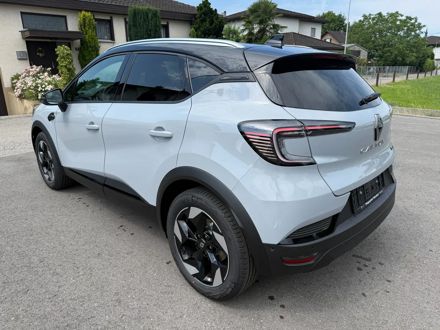 Renault Captur E-Tech HEV 160 Techno Aut. Navi Kamera Grau - 2