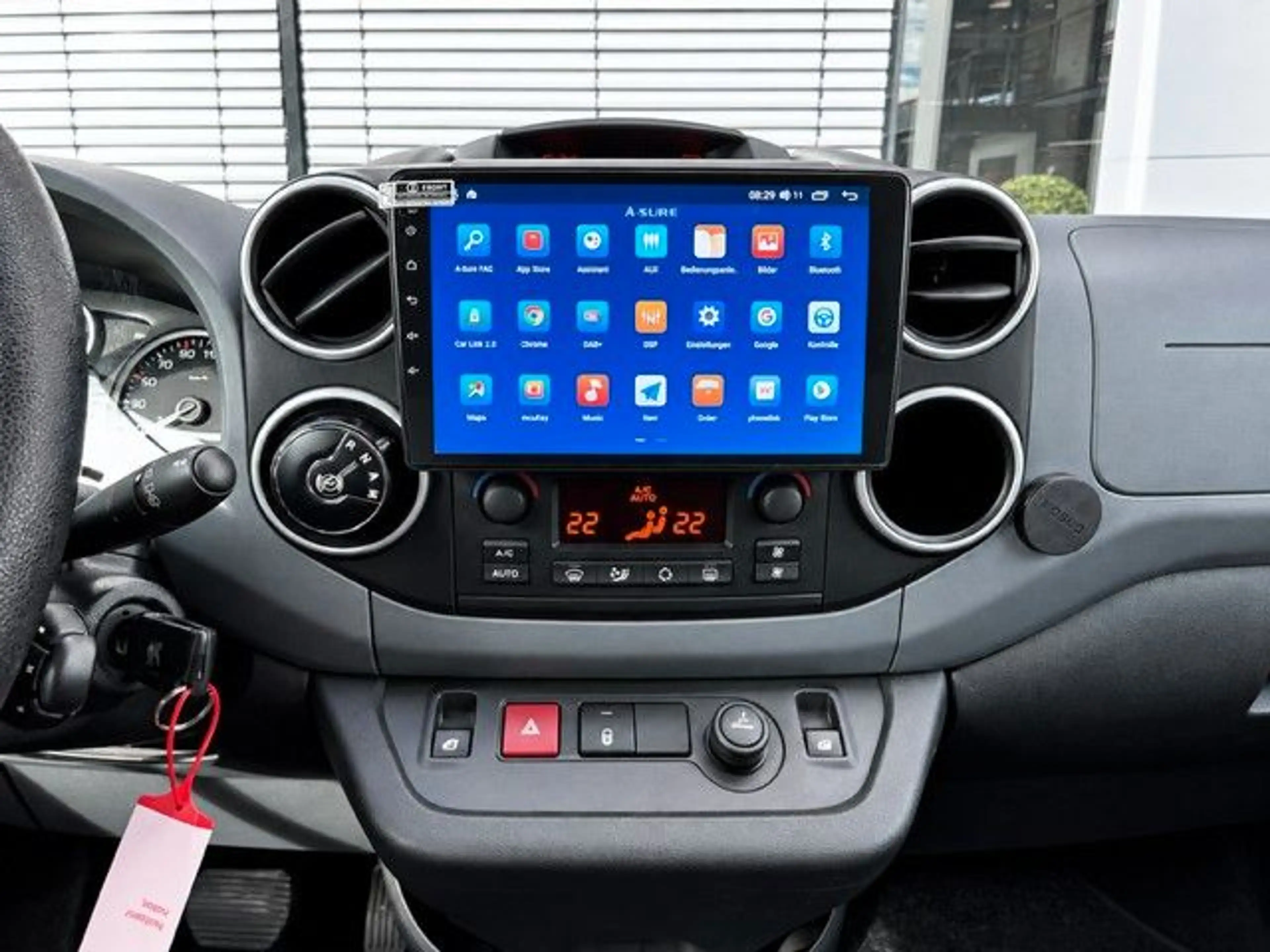 Peugeot Partner Tepee Active 1,6 16V HDi Rollstuhlrampe — photo 15