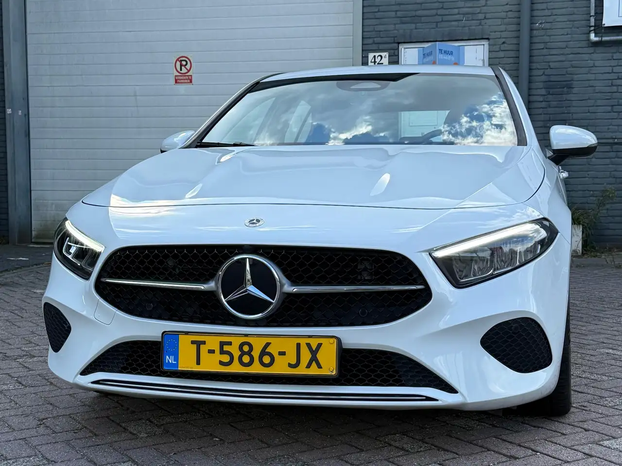 Mercedes-Benz A 180