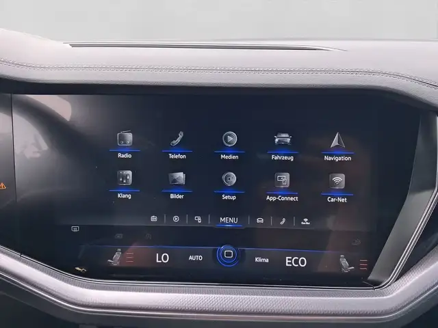 Volkswagen Touareg view 15