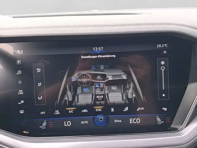 Volkswagen Touareg view 12
