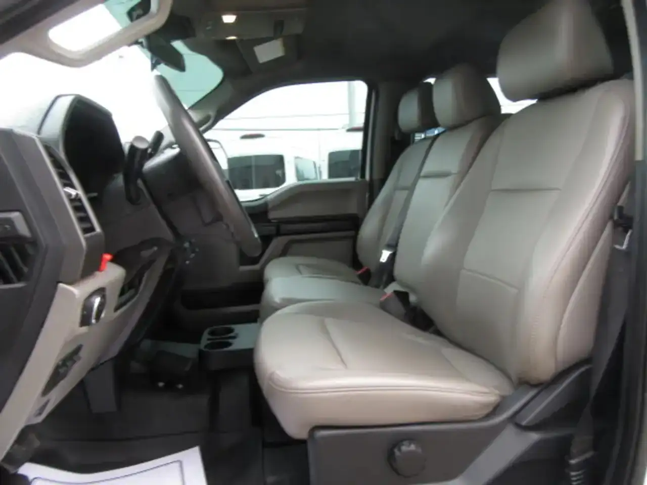 Ford F 350 снимка Ford F 350