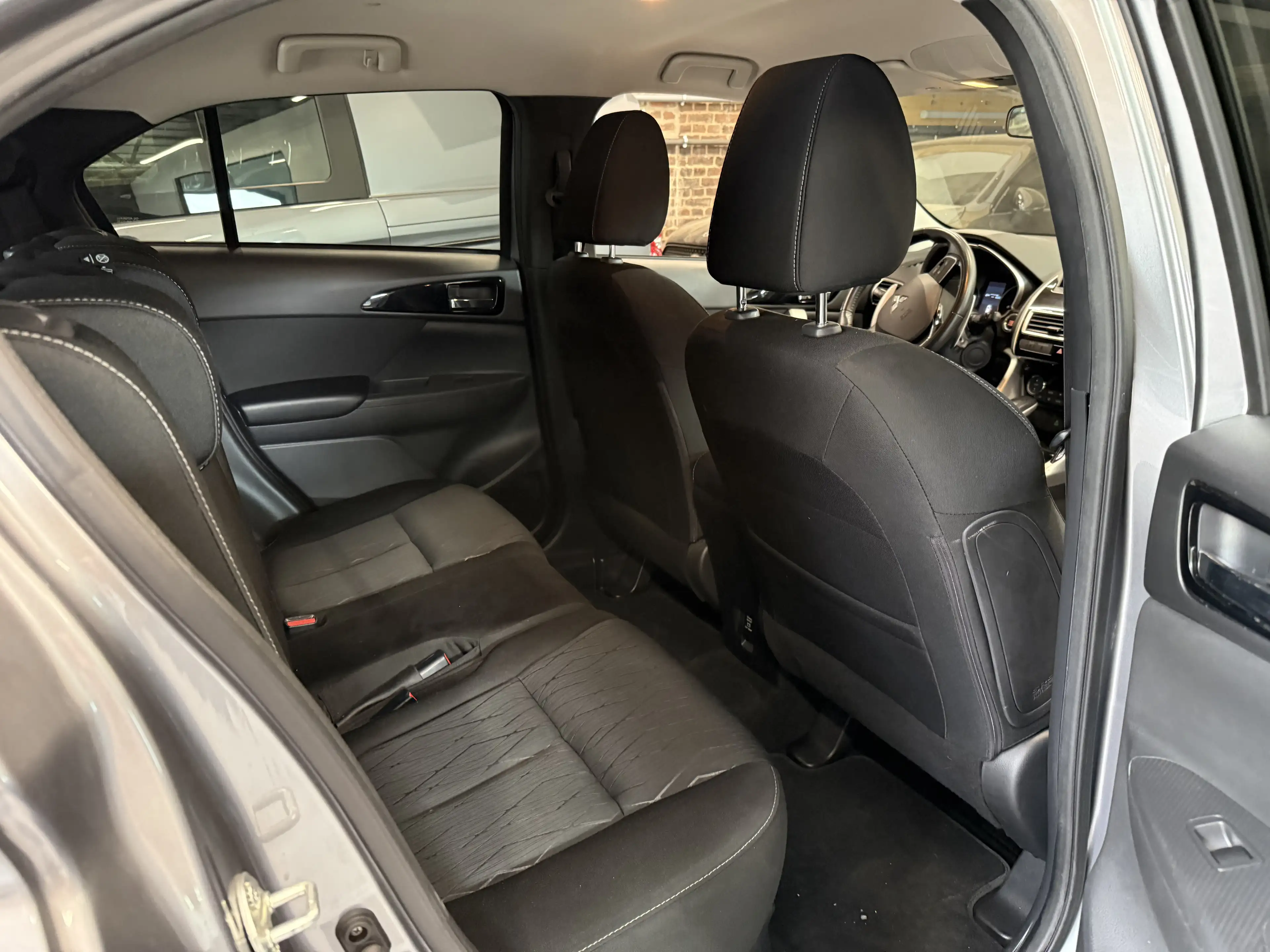 Mitsubishi Eclipse Cross 1.5 T-MIVEC 163 CVT 2WD Instyle — photo 10