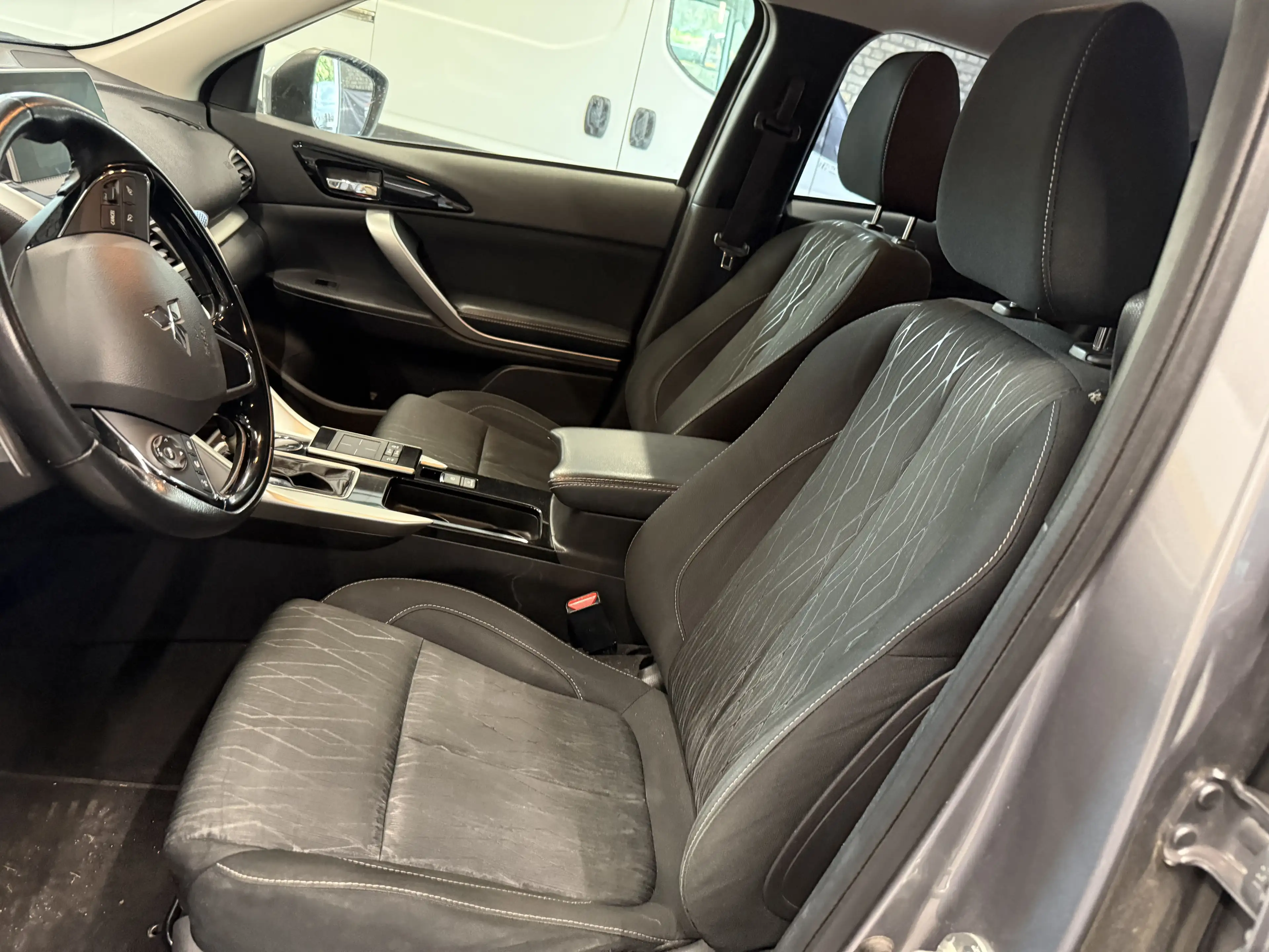 Mitsubishi Eclipse Cross 1.5 T-MIVEC 163 CVT 2WD Instyle — photo 8