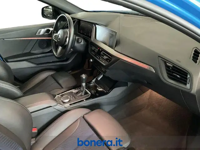 BMW 1 Series view 19