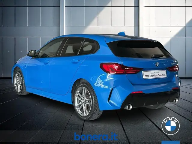 BMW 1 Series view 8