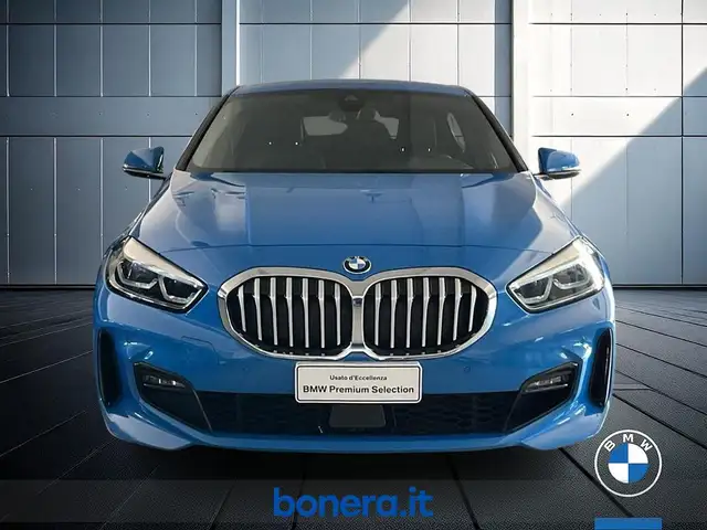 BMW 1 Series view 3