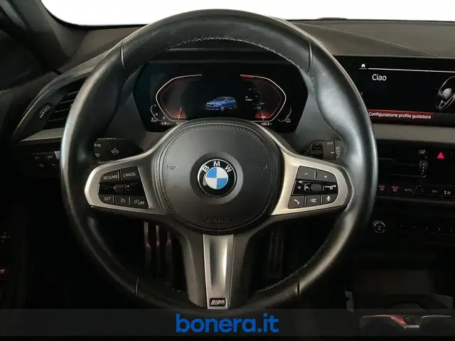 BMW 1 Series view 16