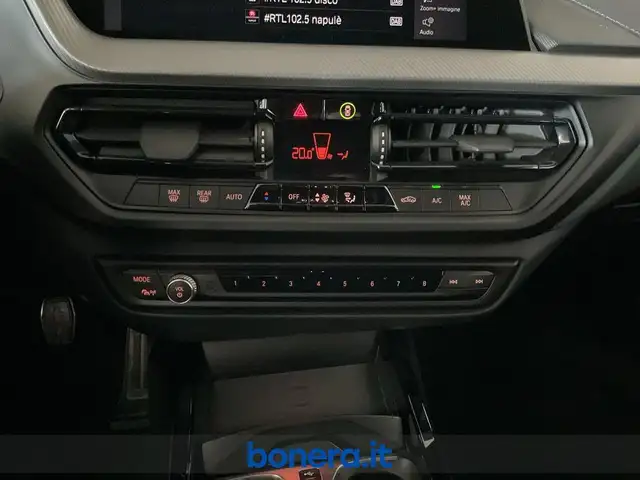 BMW 1 Series view 25