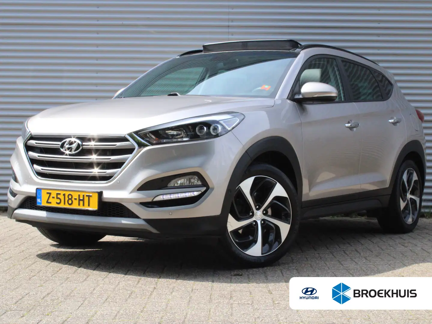 Hyundai TUCSON 2.0 CRDi Comfort 4WD | Achteruitrijcamera | Elektr Grijs - 1