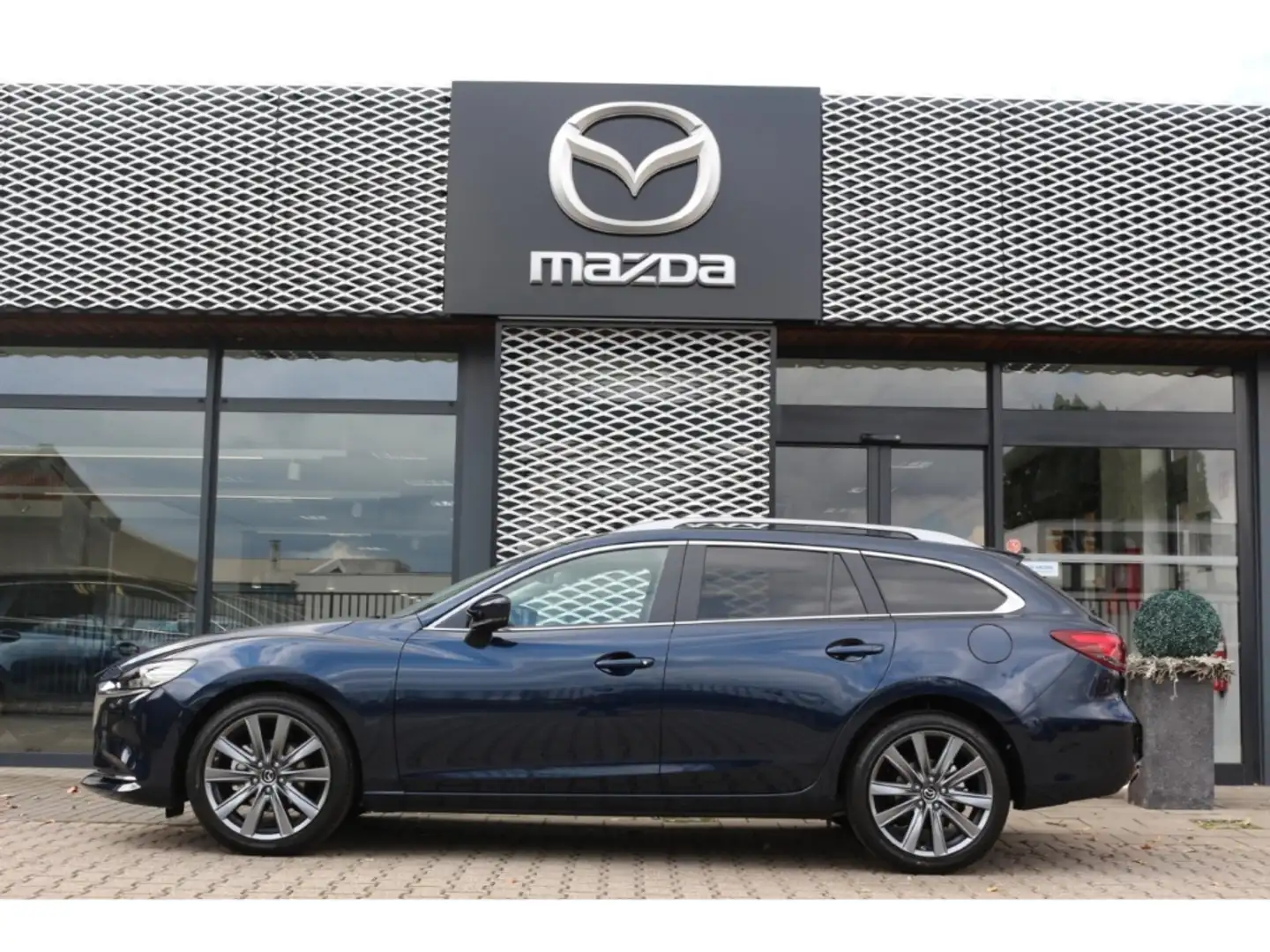 Mazda 6 SKYACTIV-G EXCLUSIVE-LINE+LEDER !! Blau - 2