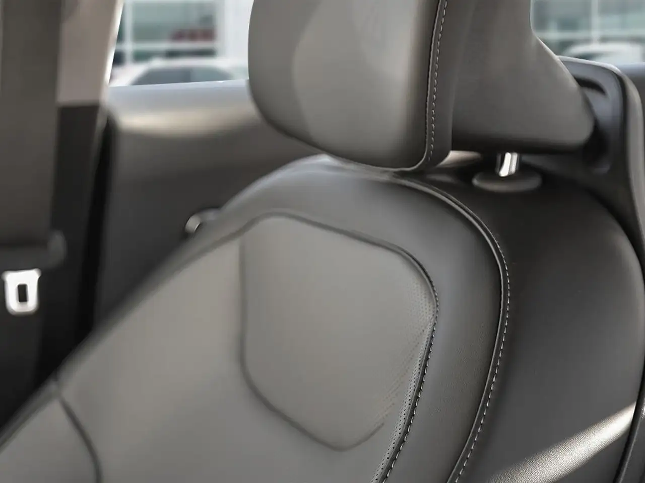 Kia K4 снимка Kia K4