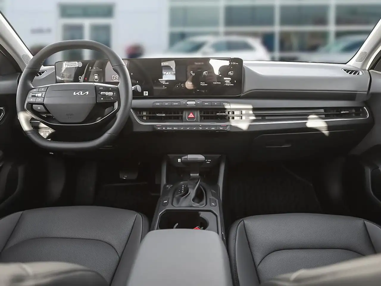 Kia K4 снимка Kia K4