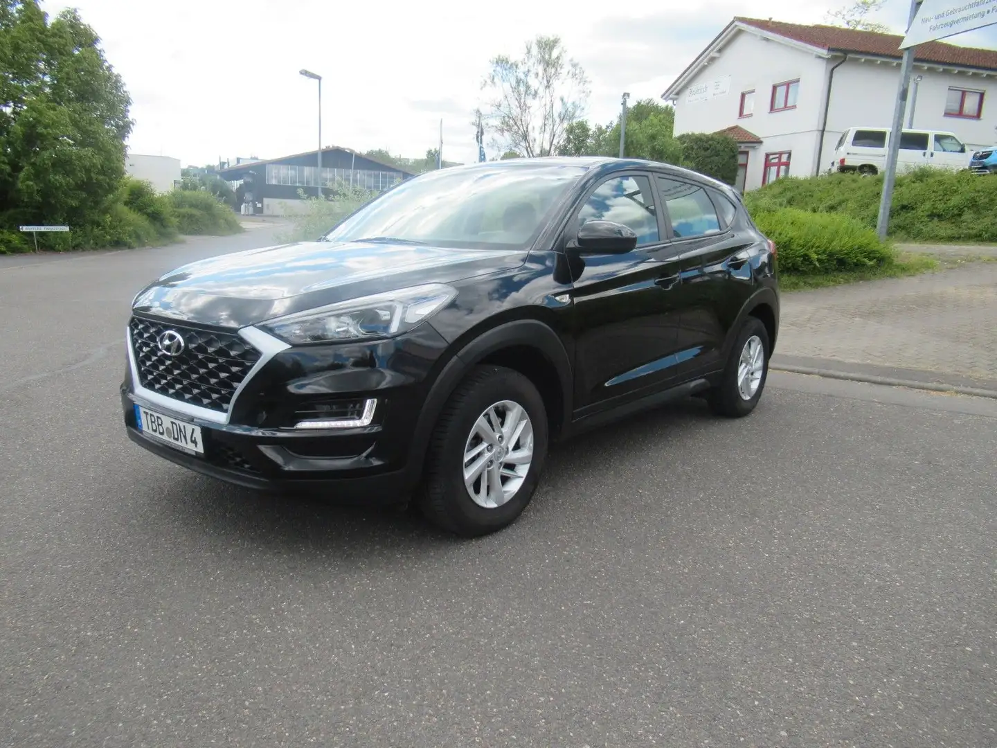 Hyundai TUCSON Pure Noir - 1