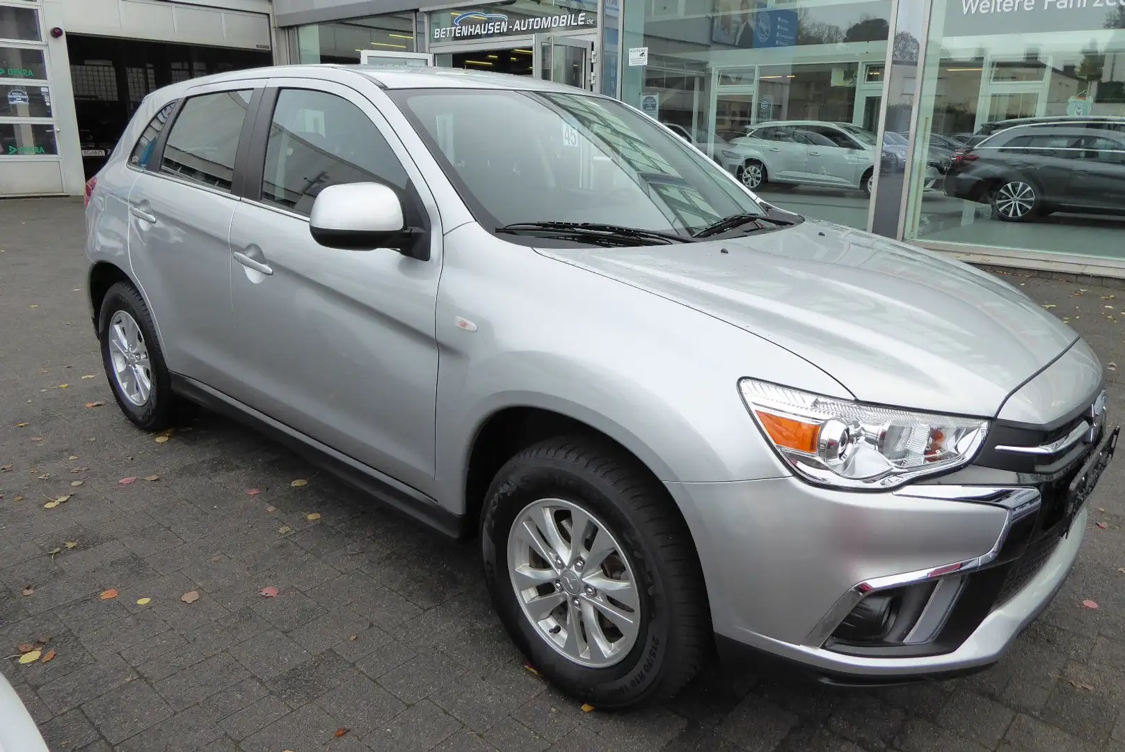 Mitsubishi ASX Diamant Edition+ 2WD erst 33.800KM!! Silber - 2
