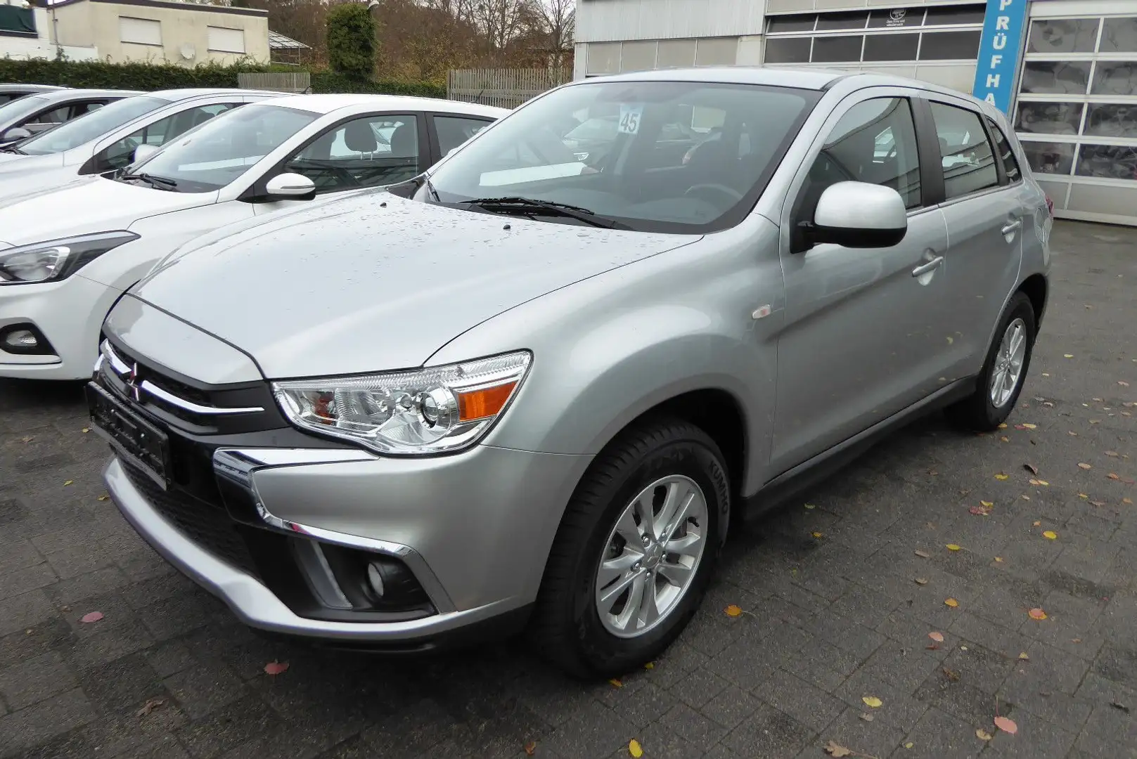 Mitsubishi ASX Diamant Edition+ 2WD erst 33.800KM!! Silber - 1