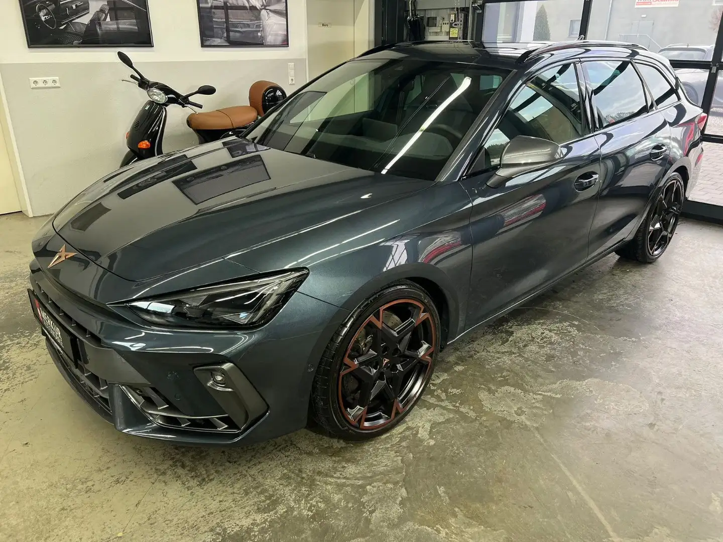 CUPRA Leon Sportstourer 2.0 TSI DSG 4Drive VZ+ACC+AHK Gri - 1