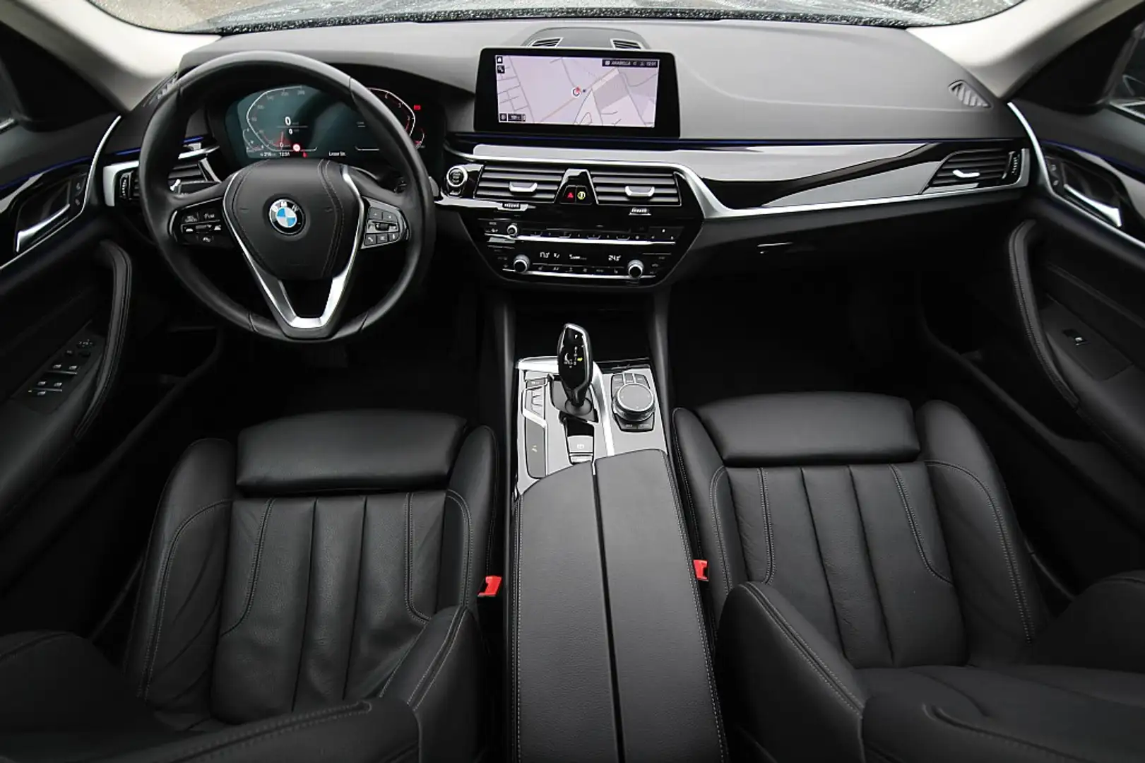 BMW 518 d Aut. Business Sport & Active Cruise |LED |Nav... Modrá - 2