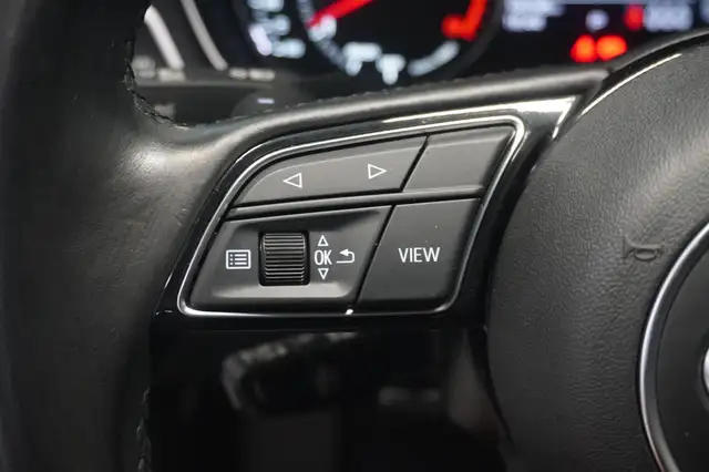 Audi A4 Avant view 12