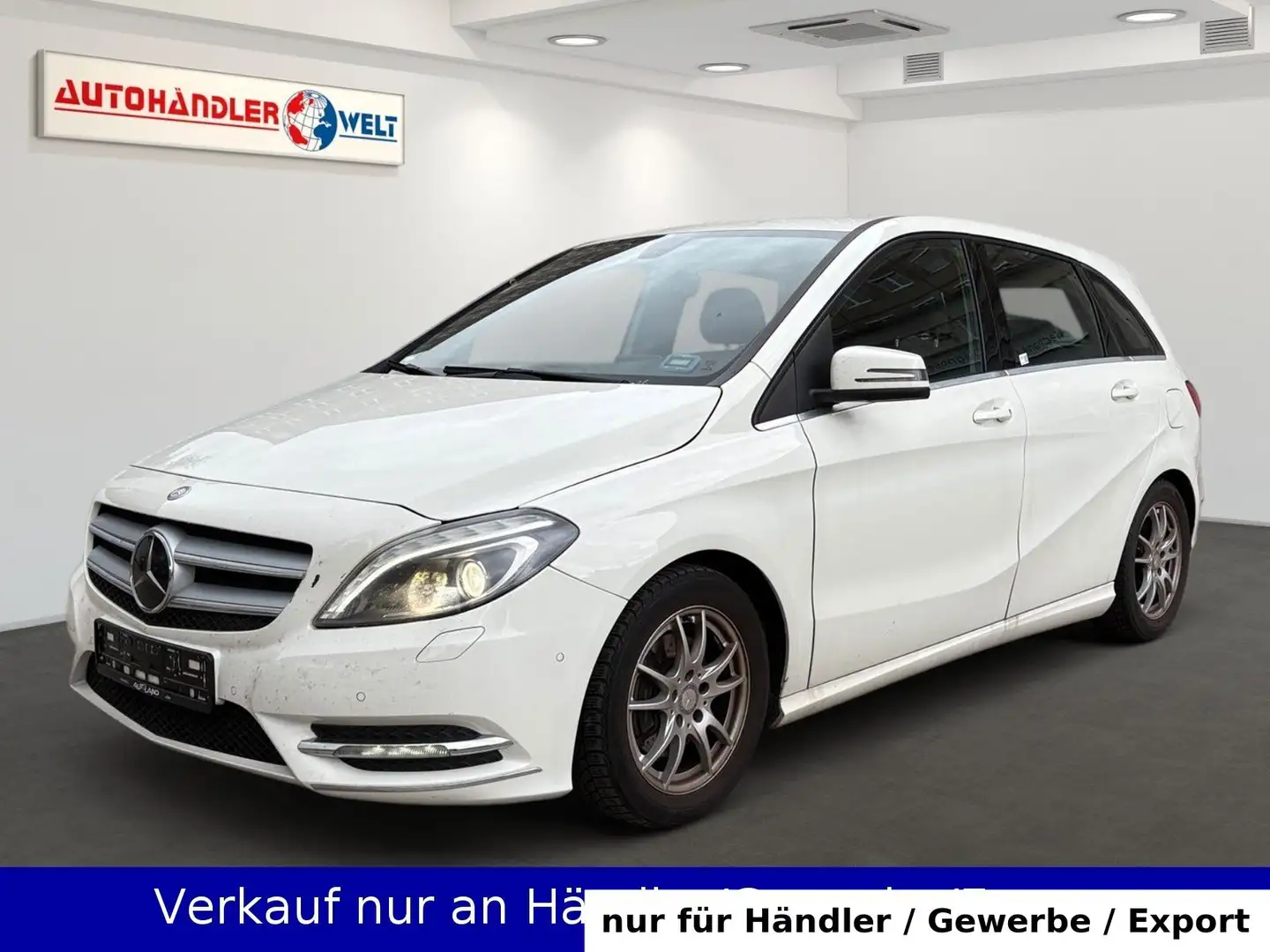 Mercedes-Benz B 180 Klimaanlage Xenon Leder SHZ PDC Weiß - 1