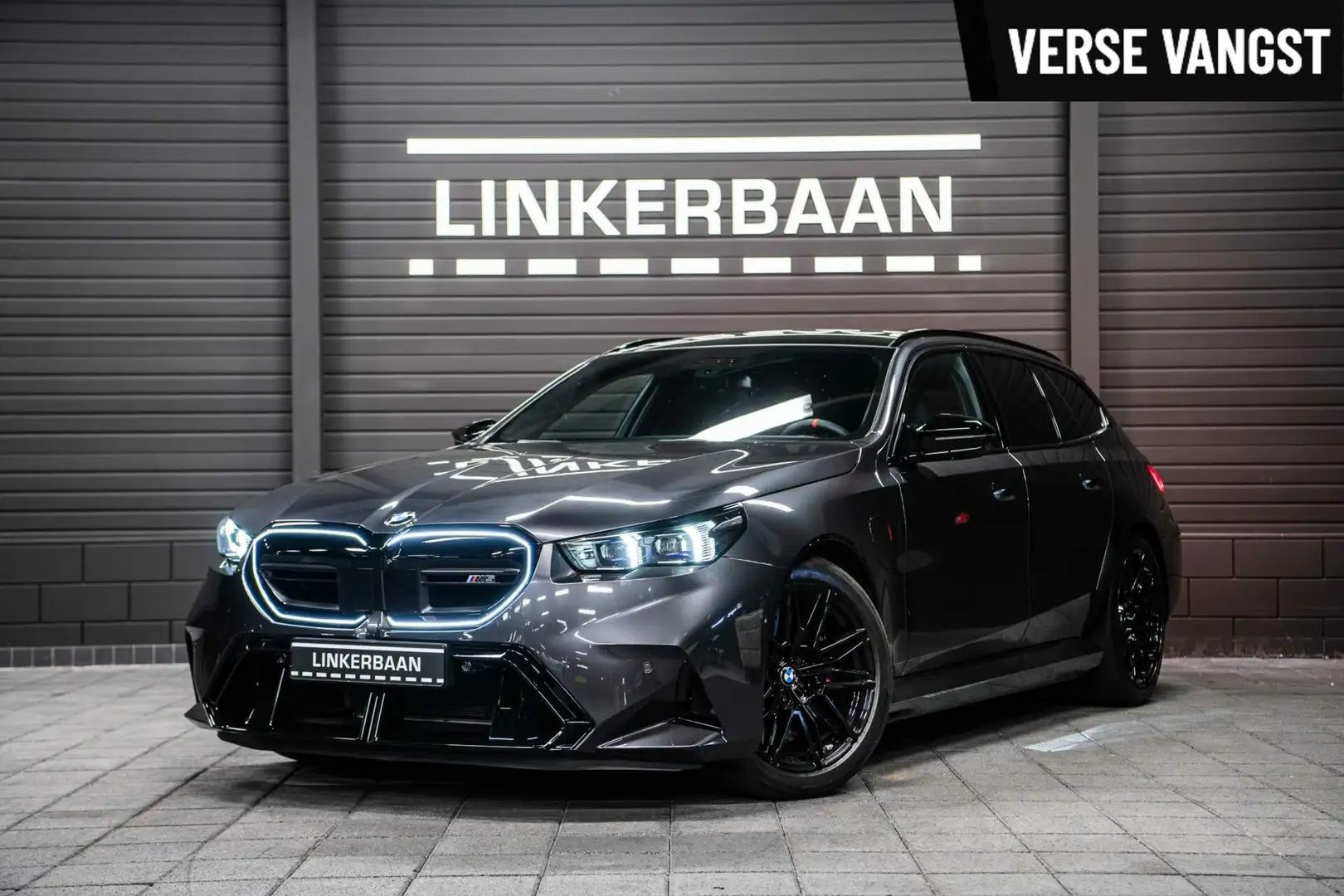 BMW M5 5-serie Touring V8 Hybrid | Direct leverbaar | Pan Grijs - 1