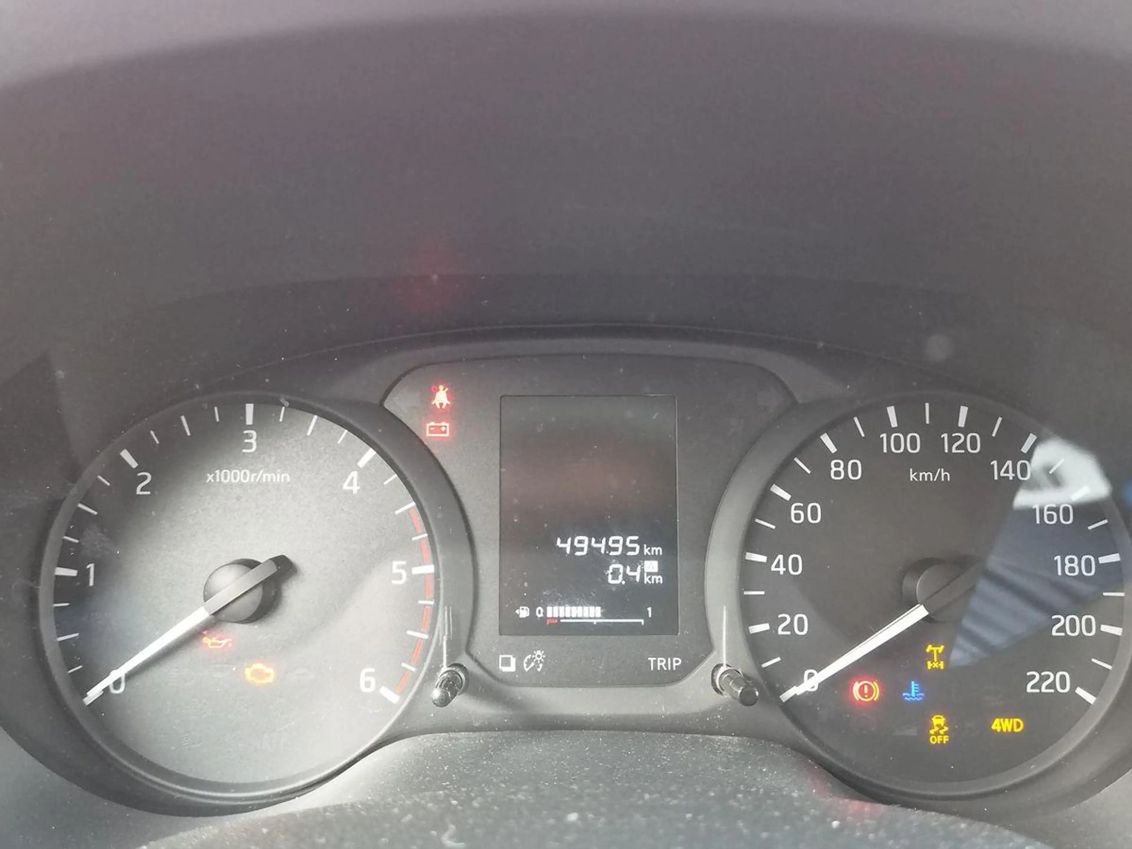 Nissan Navara 2.3 dCi Visia Double Cab 4x4+SHZ+METALLIC+ — photo 13
