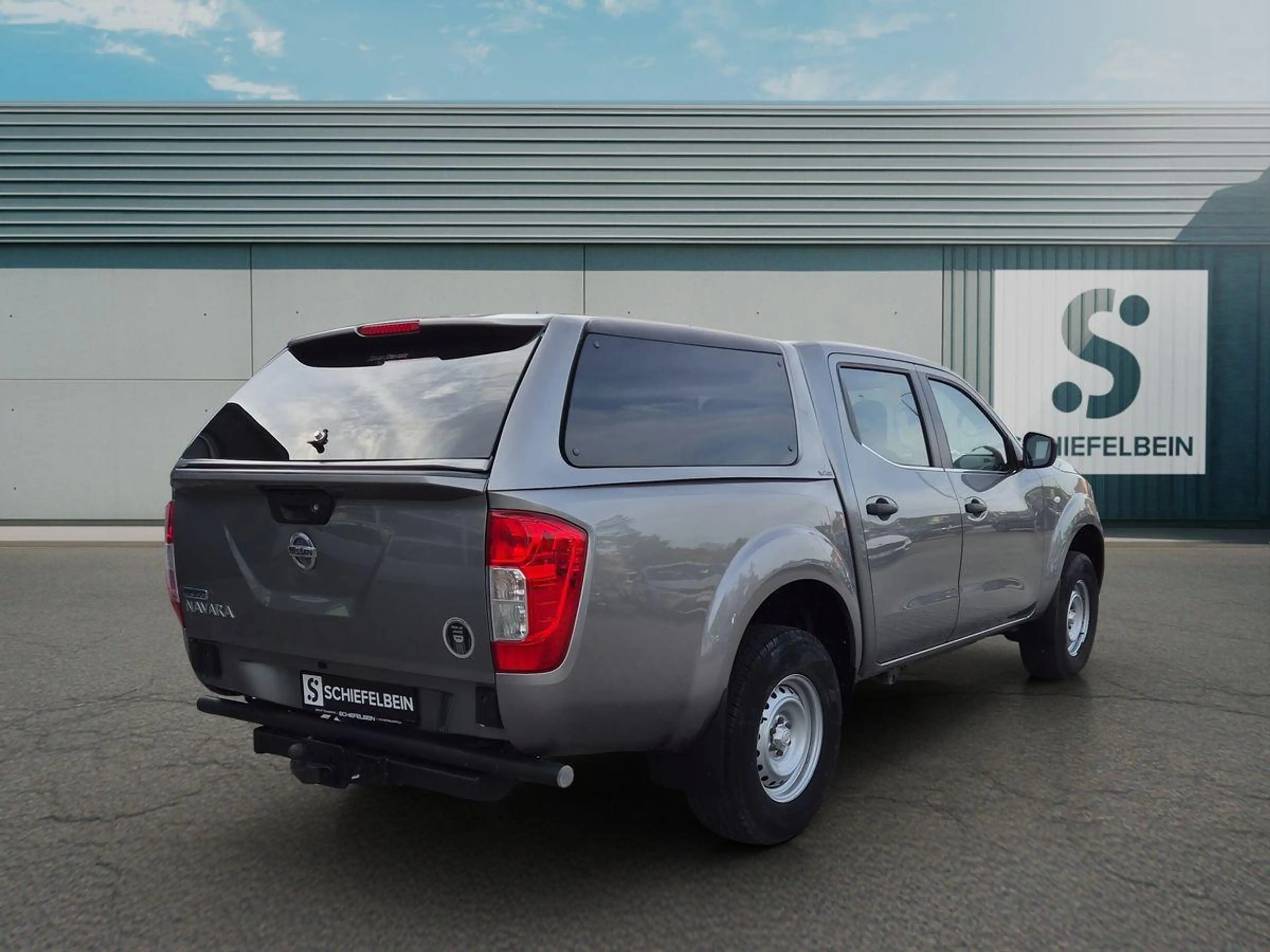Nissan Navara 2.3 dCi Visia Double Cab 4x4+SHZ+METALLIC+ — photo 5