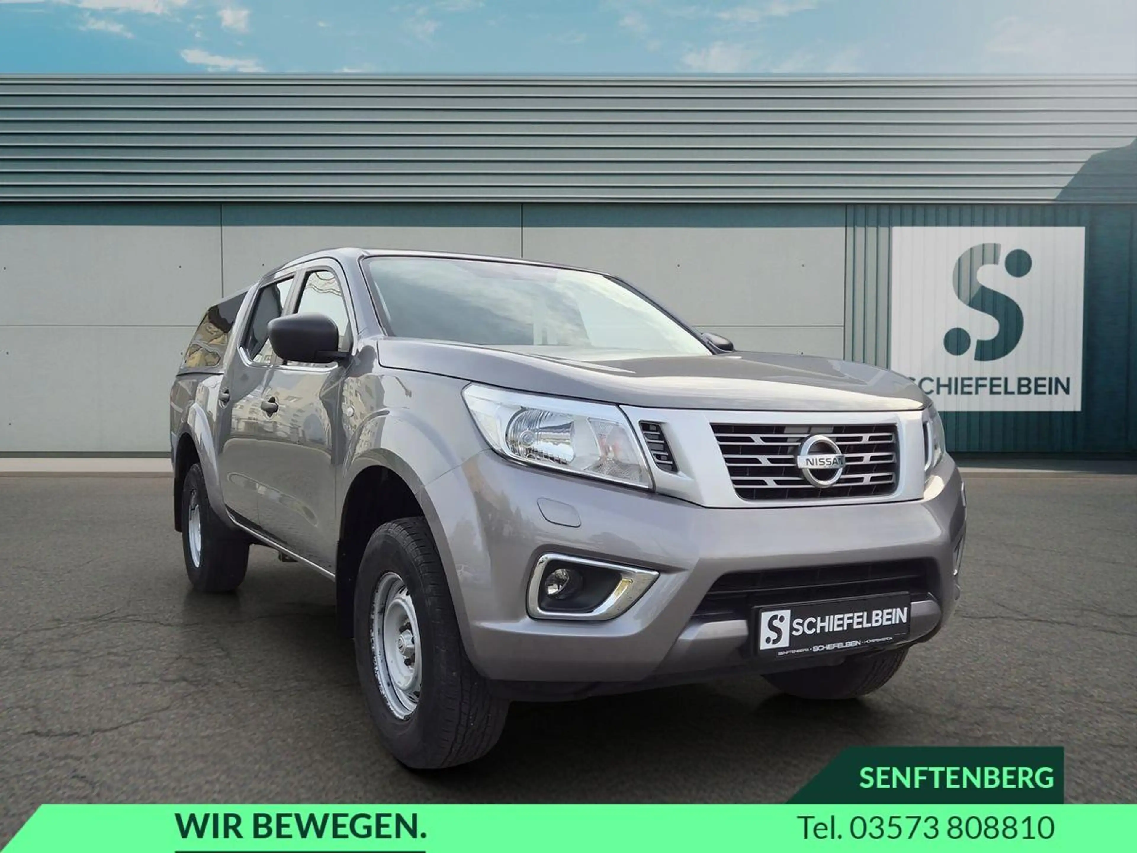 Nissan Navara 2.3 dCi Visia Double Cab 4x4+SHZ+METALLIC+