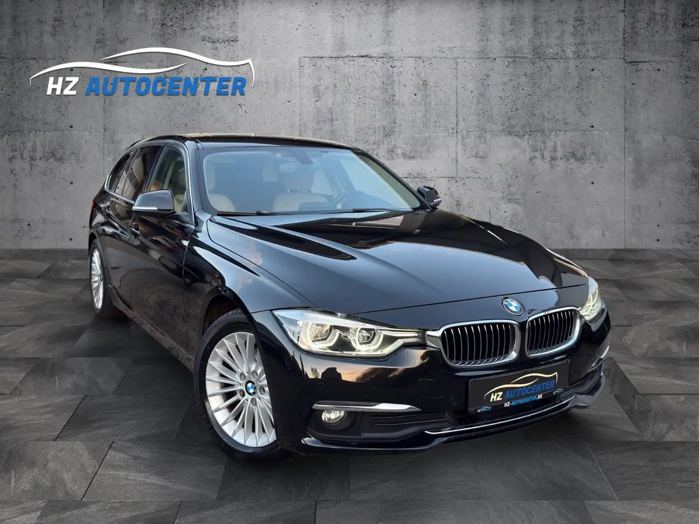 BMW 318 d Touring xDrive Luxury Line*LED*NAVI*PDC Schwarz - 1