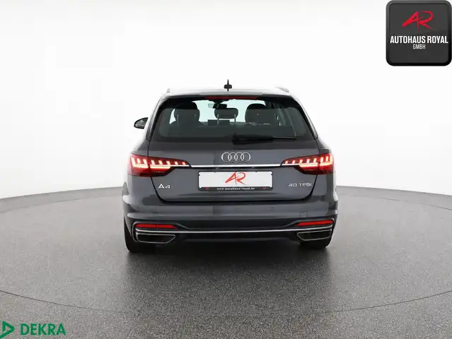 Audi A4 view 4
