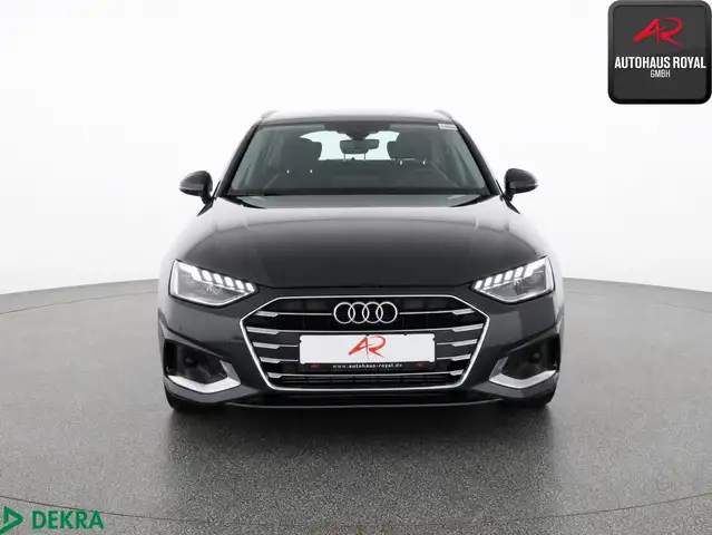 Audi A4 view 8