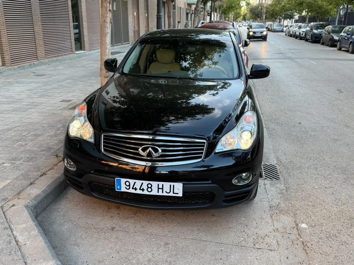Infiniti EX30 EX 30d GT Premium Aut. GT Premium Schwarz - 1