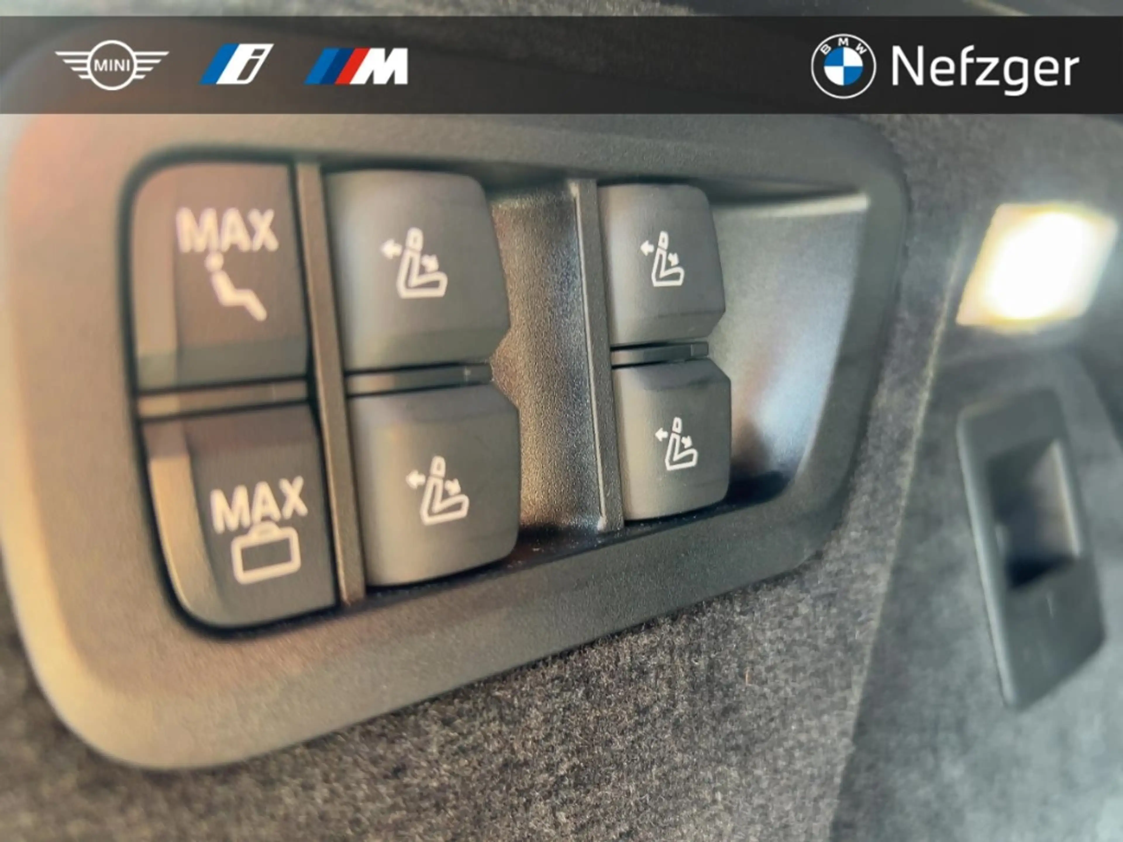 BMW X7 xDrive40i M Paket Pro LED AHK H&K Pano Soft-Close — photo 21
