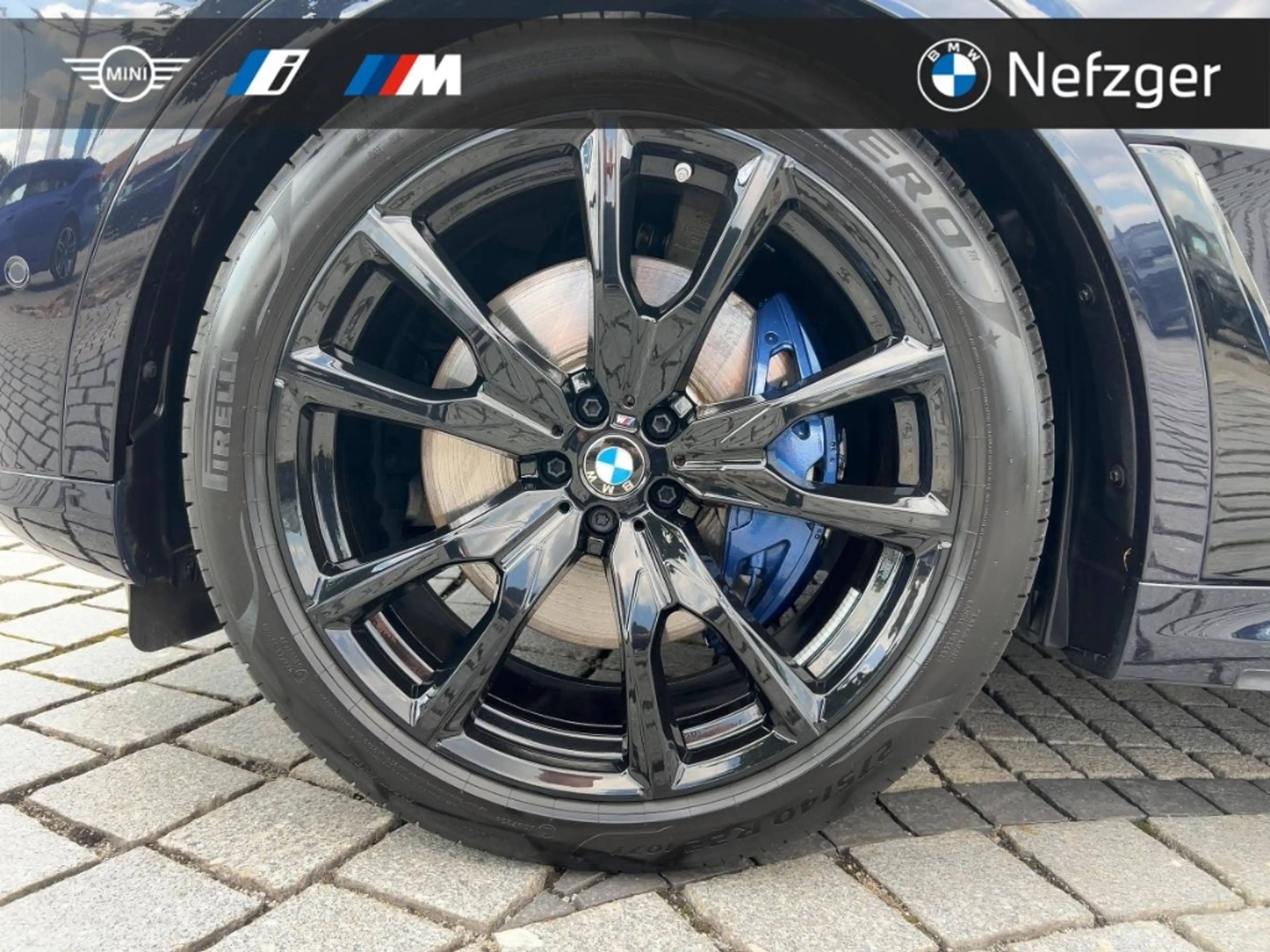 BMW X7 xDrive40i M Paket Pro LED AHK H&K Pano Soft-Close — photo 12