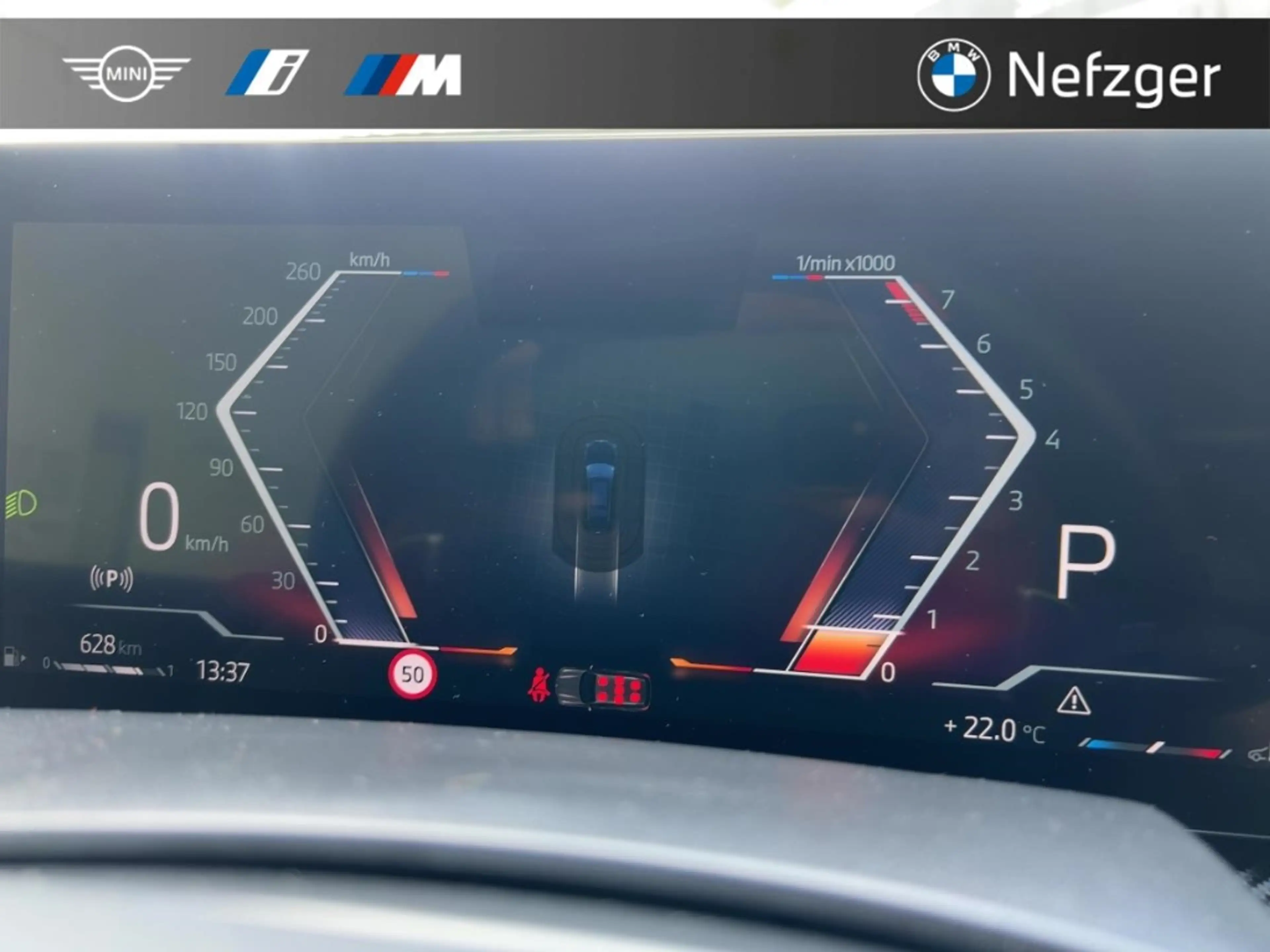 BMW X7 xDrive40i M Paket Pro LED AHK H&K Pano Soft-Close — photo 18