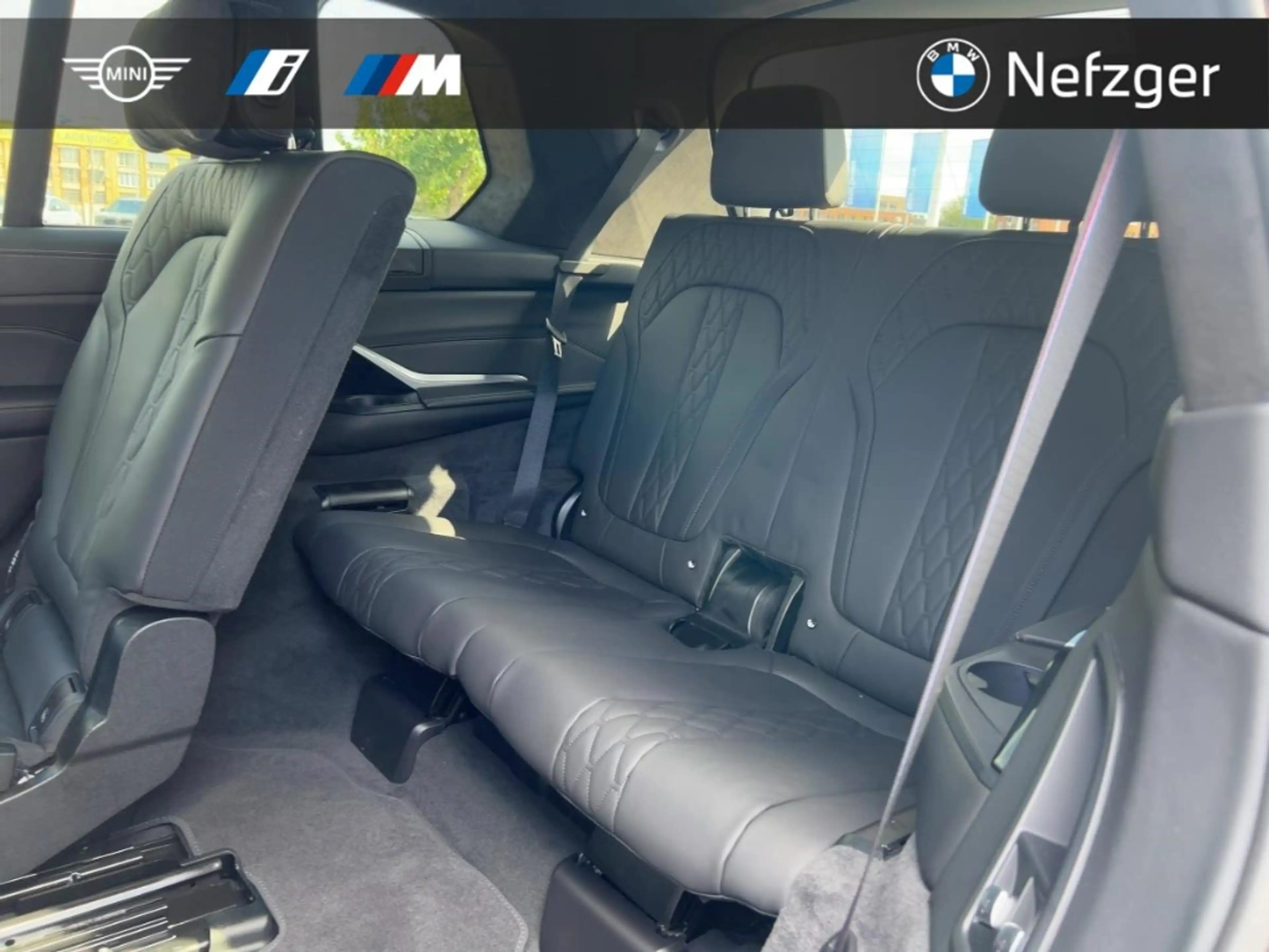 BMW X7 xDrive40i M Paket Pro LED AHK H&K Pano Soft-Close — photo 20