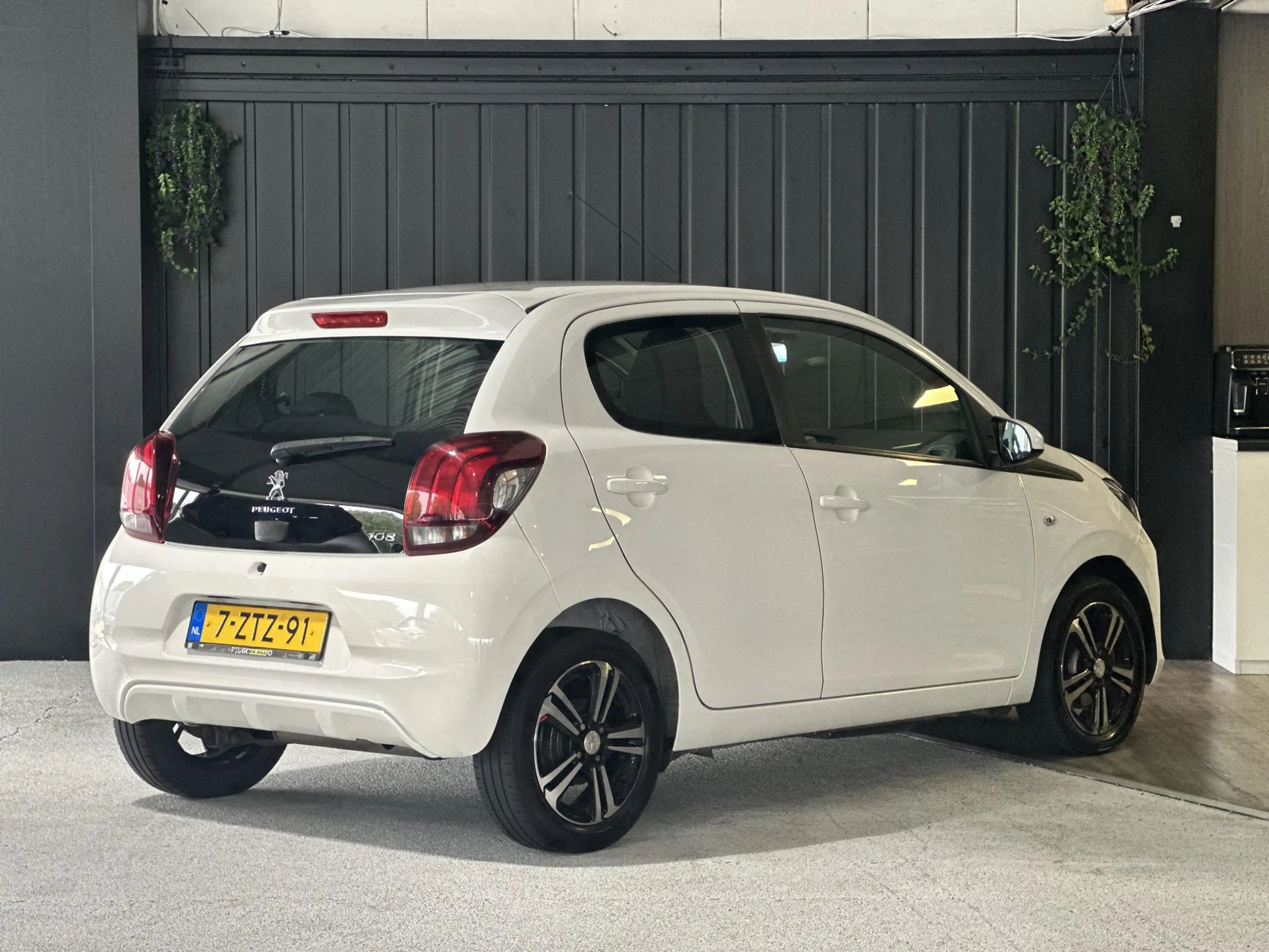 Peugeot 108 1.0 e-VTi Active | Airco | Navigatie Scherm | elek — photo 6