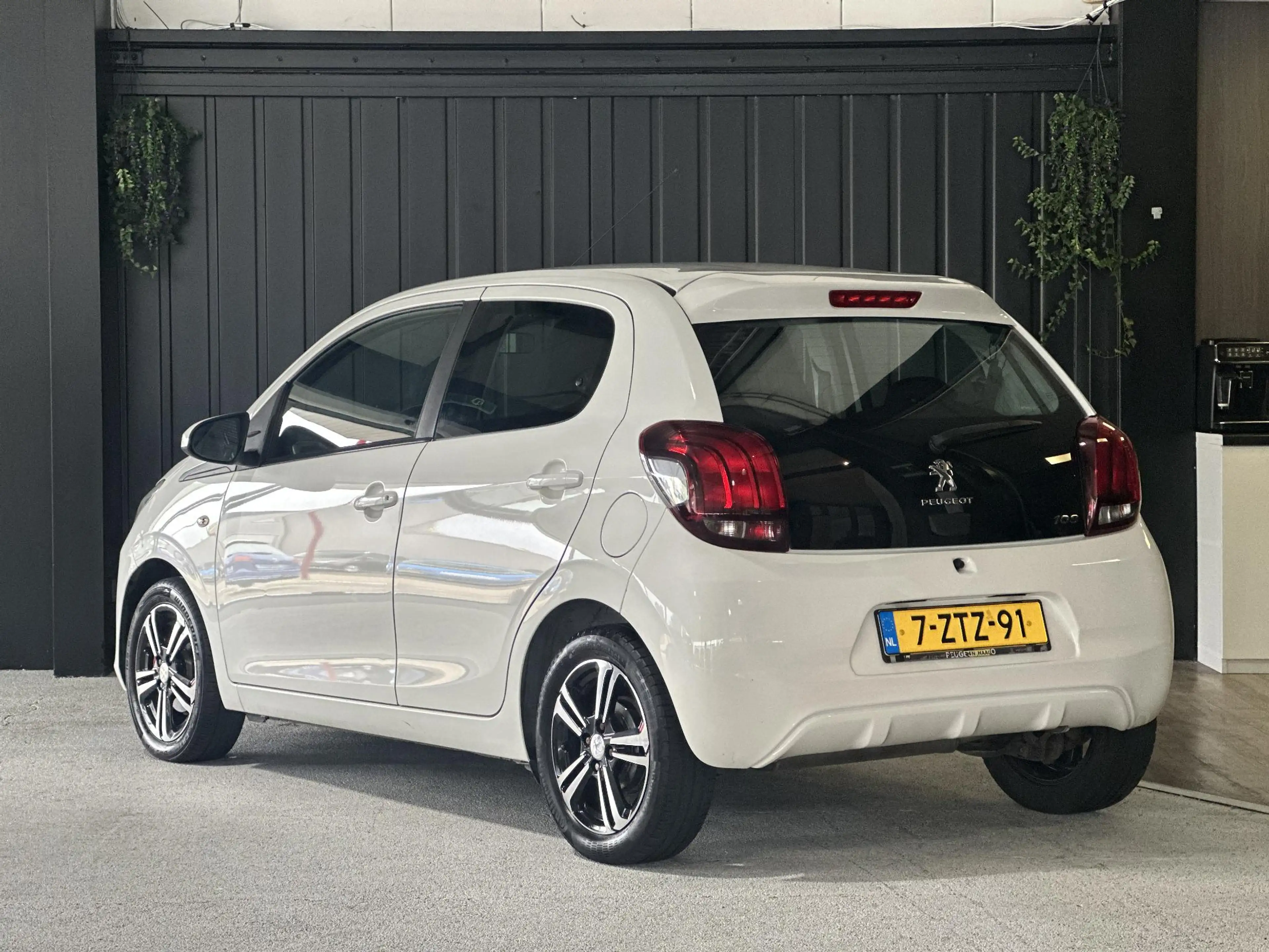 Peugeot 108 1.0 e-VTi Active | Airco | Navigatie Scherm | elek — photo 4