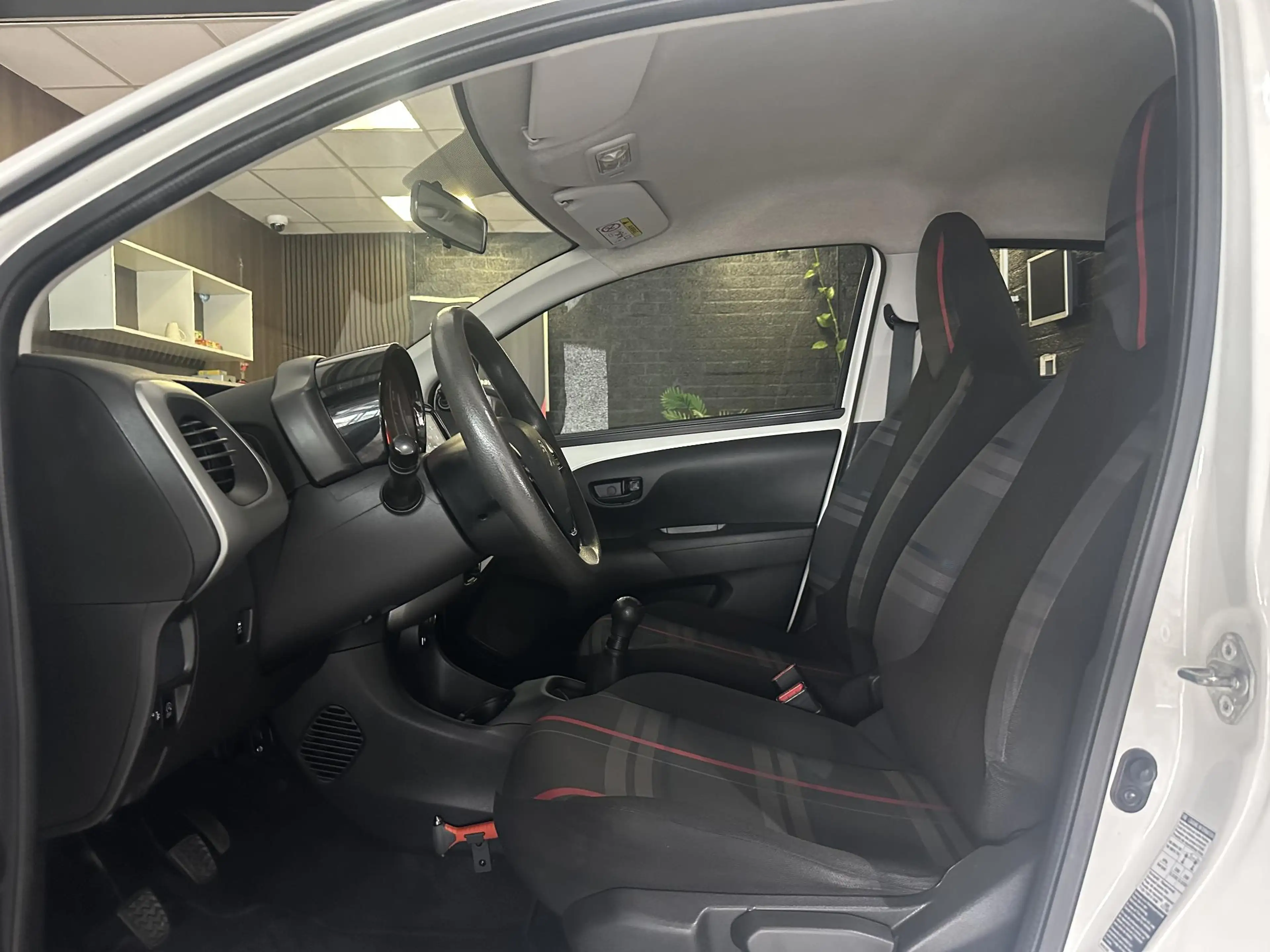 Peugeot 108 1.0 e-VTi Active | Airco | Navigatie Scherm | elek — photo 7