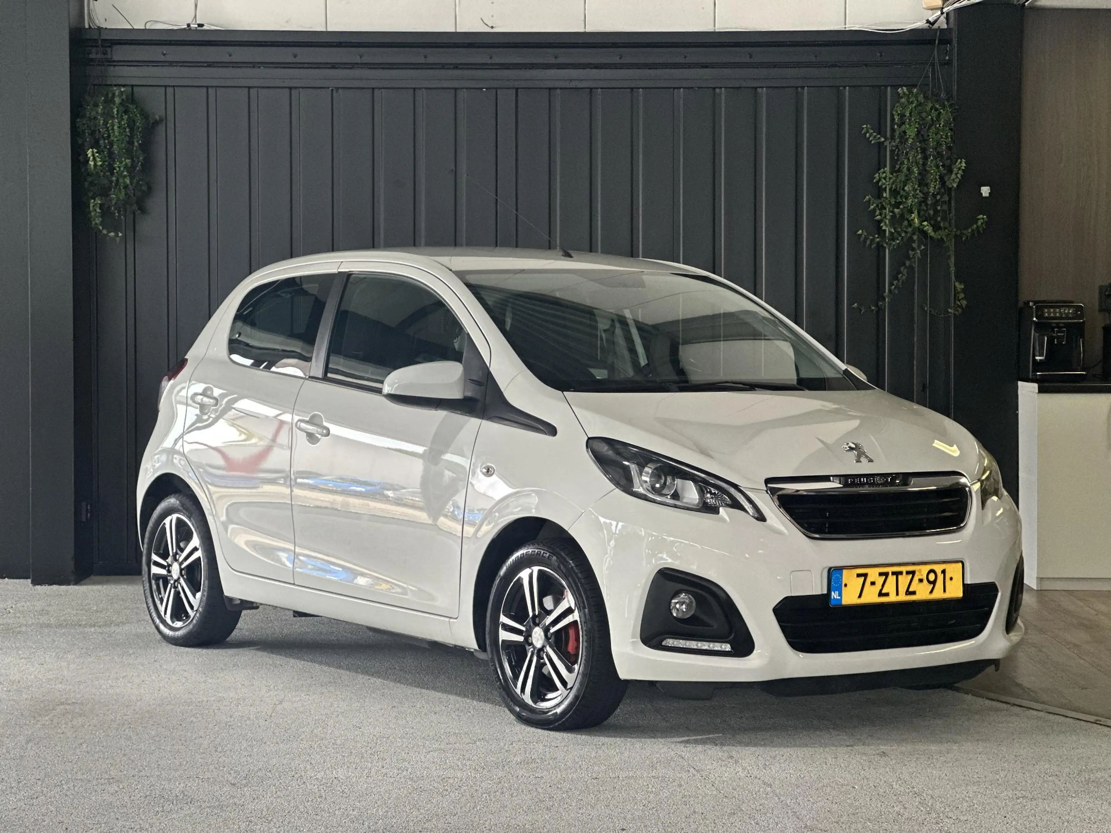 Peugeot 108 1.0 e-VTi Active | Airco | Navigatie Scherm | elek — photo 3