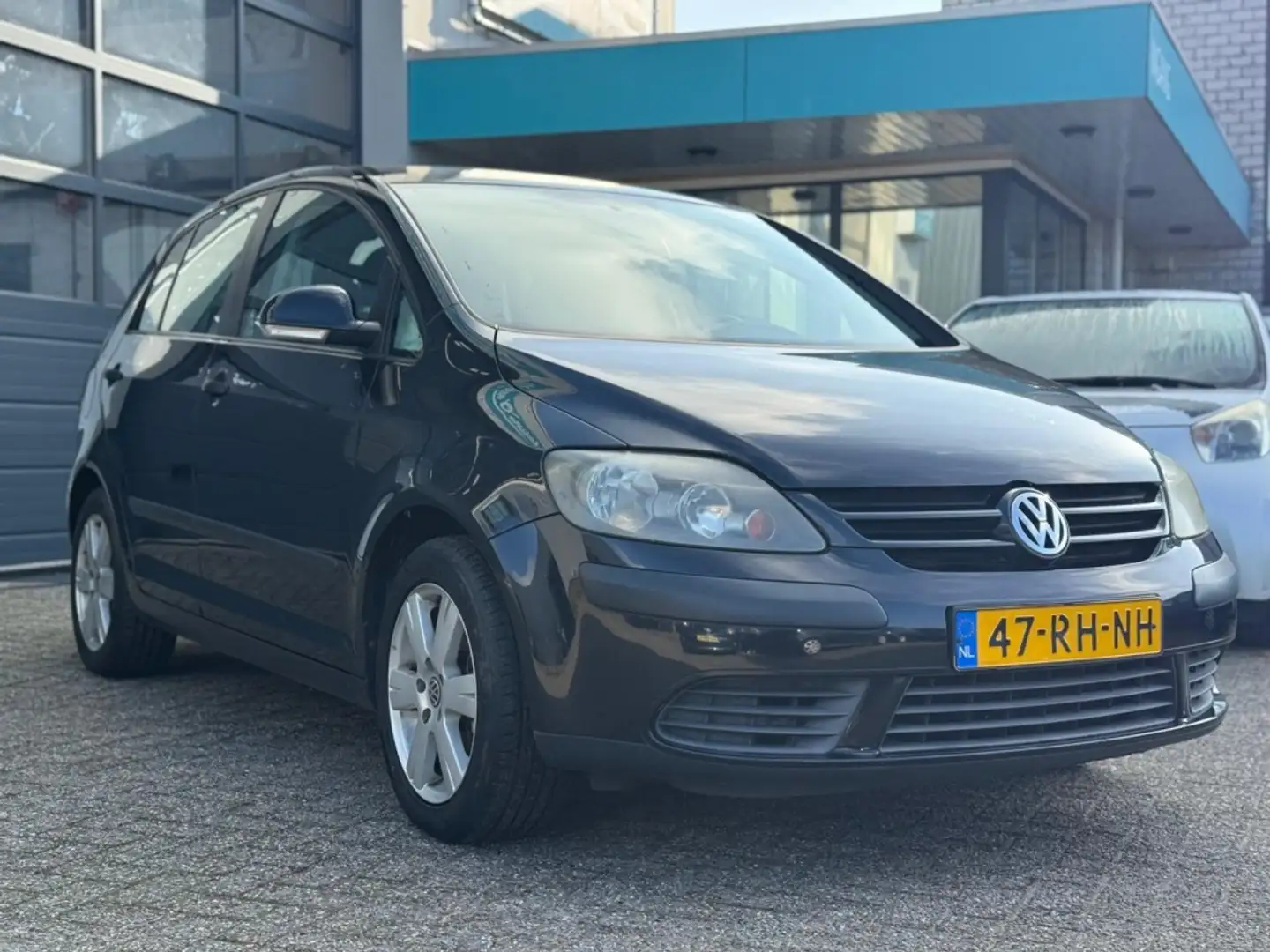 Volkswagen Golf Plus 1.6 FSI Comfortl.Bns Schwarz - 2