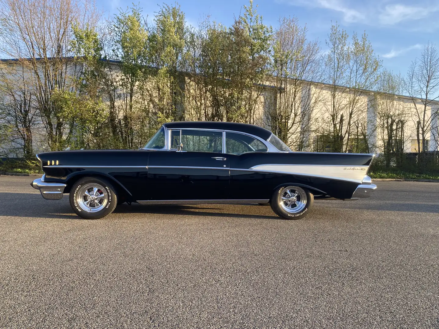 Chevrolet Bel Air 283er V8 Coupé Automatik Schwarz - 2