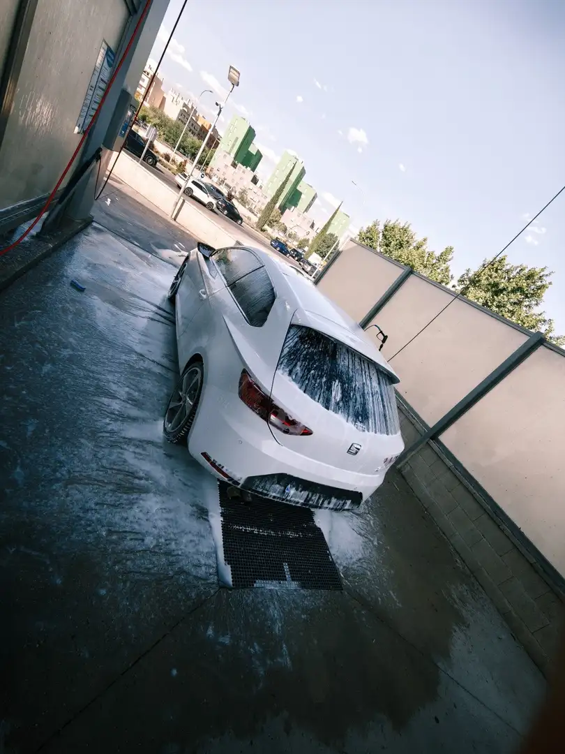 SEAT Leon León SC 1.8 TSI S&S FR 180 - 2