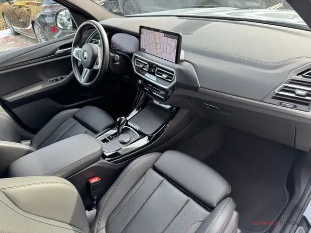BMW X3 view 13