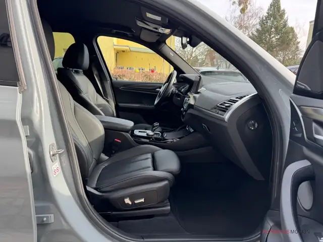BMW X3 view 14